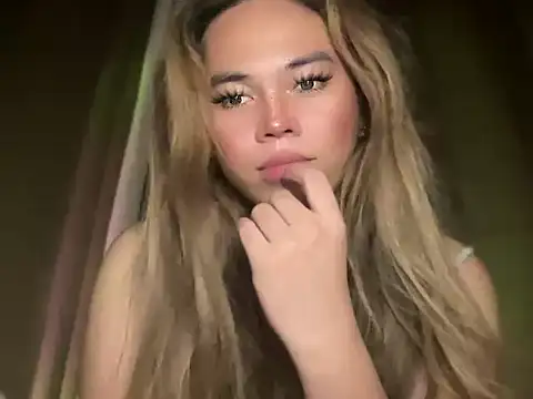 Snapshot of goddessofalltime chatting on December 22, 2025, 3:42 pm goddessofalltime online show from December 22, 2025, 3:42 pm