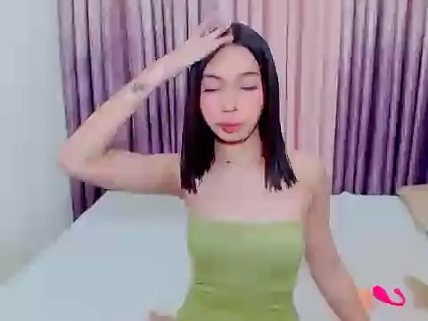 sexy khyrie online show from November 13, 2025, 4:55 am