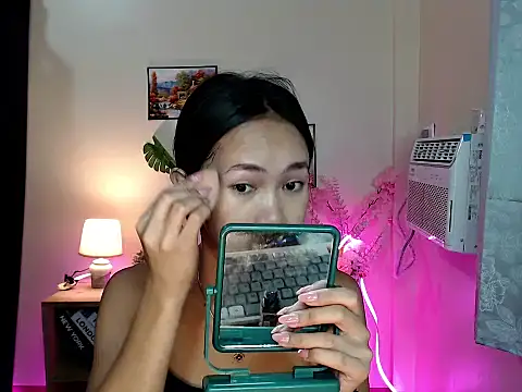 Shindoll online show from October 25, 2025, 9:39 am