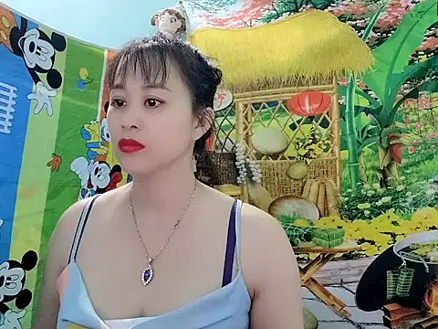 emgaixinhngoan online show from February 14, 2026, 2:03 pm