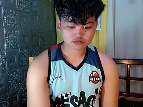 Reynelcock online show from November 20, 2025, 6:57 am