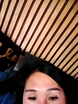 Akira gwen online show from October 18, 2025, 2:14 am