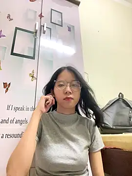 meomeo2k6 online show from October 20, 2025, 7:53 am