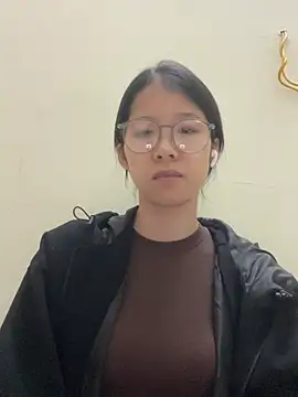 meomeo2k6 online show from January 10, 2026, 3:47 pm