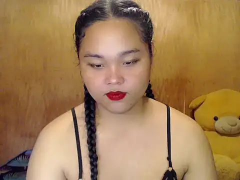 Snapshot of _Lylia chatting on November 1, 2025, 9:39 pm  Lylia online show from November 1, 2025, 9:39 pm