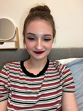 AdelinaEmber online show from October 22, 2025, 2:28 pm