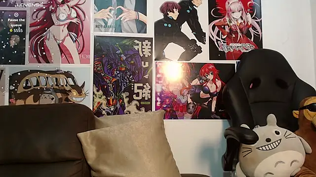 Snapshot of Cleogh_ chatting on September 24, 2025, 8:23 pm Cleogh online show from September 24, 2025, 8:23 pm