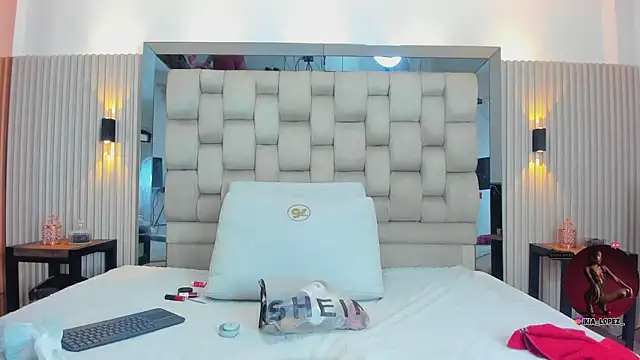 ikia lopez  online show from September 30, 2025, 6:46 pm