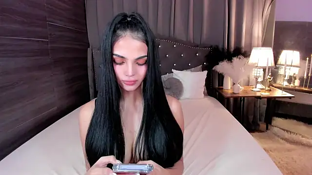 Snapshot of AdrianaMillers chatting on October 2, 2025, 1:51 pm AdrianaMillers online show from October 2, 2025, 1:51 pm