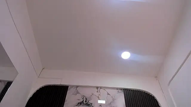 Snapshot of Wonderkloe_ chatting on June 24, 2026, 7:35 pm Wonderkloe online show from June 24, 2026, 7:35 pm
