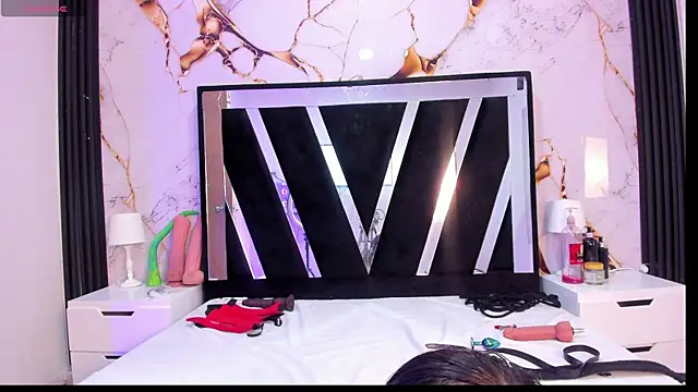 Snapshot of Wonderkloe_ chatting on July 18, 2026, 8:12 pm Wonderkloe online show from July 18, 2026, 8:12 pm