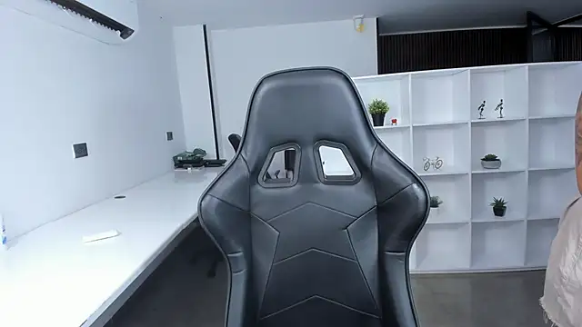 megan bigboobs  online show from November 8, 2025, 10:48 am