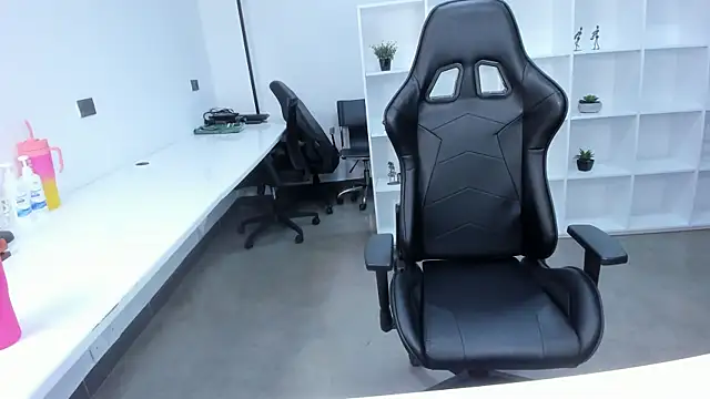 megan bigboobs  online show from November 14, 2025, 10:58 am