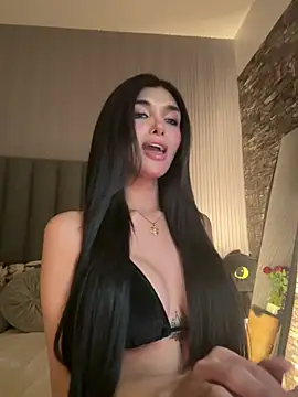 EmeraldGreyson online show from April 21, 2026, 11:38 am