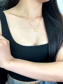 JennyQueen18 online show from October 22, 2025, 4:24 am