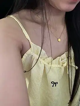 JennyQueen18 online show from April 14, 2026, 6:19 am