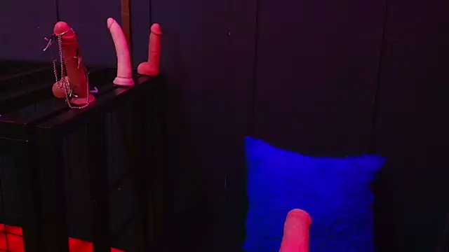 Snapshot of Meghan_storm chatting on November 13, 2025, 9:19 am Meghan storm online show from November 13, 2025, 9:19 am