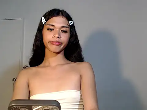 urcurlydiva online show from November 25, 2025, 5:46 pm