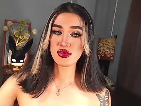 AleinaCroft online show from September 19, 2025, 9:54 am