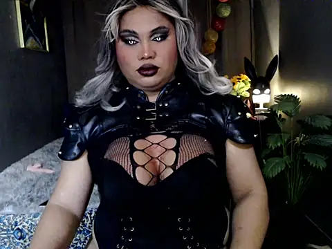 KitSmithCumerr online show from July 13, 2026, 3:31 am