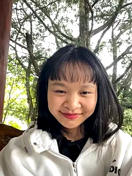 Daisy018 online show from September 25, 2025, 3:54 am