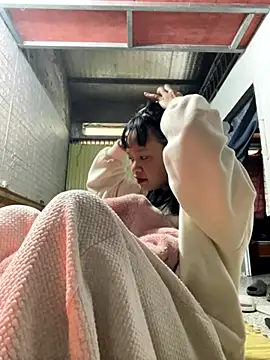 Daisy018 online show from November 12, 2025, 1:50 am