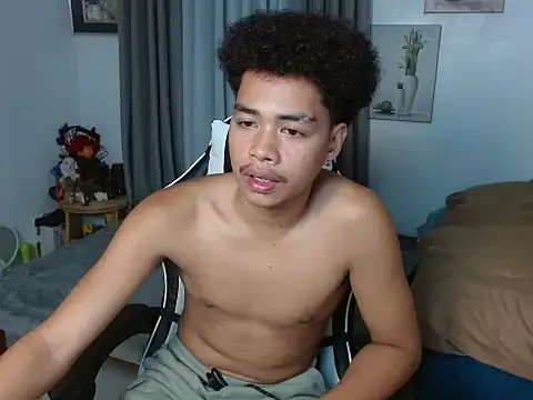 curlyasian njxx online show from March 27, 2026, 6:41 am