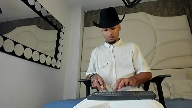 Thiagoferreti online show from September 9, 2025, 3:28 am