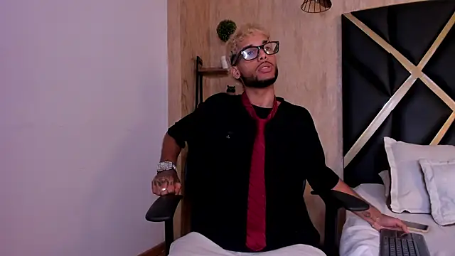 Thiagoferreti online show from September 27, 2025, 3:33 am