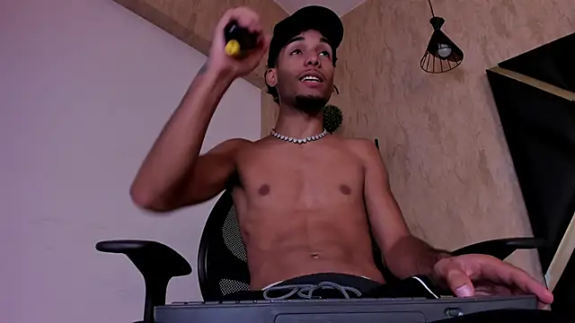 Thiagoferreti online show from October 18, 2025, 3:20 am