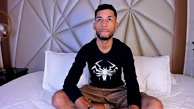 Thiagoferreti online show from February 6, 2026, 3:33 am