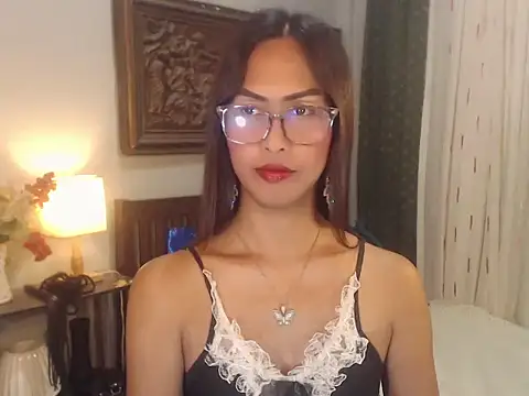 Snapshot of Nathalieheartt chatting on July 15, 2026, 12:54 pm Nathalieheartt online show from July 15, 2026, 12:54 pm