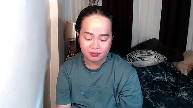 YourSweet-mich online show from February 24, 2026, 5:27 am