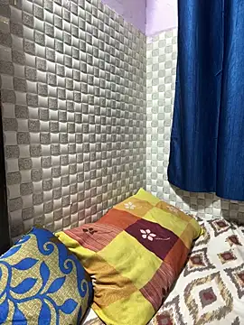 Hot Jaanvi  online show from April 12, 2026, 3:50 pm