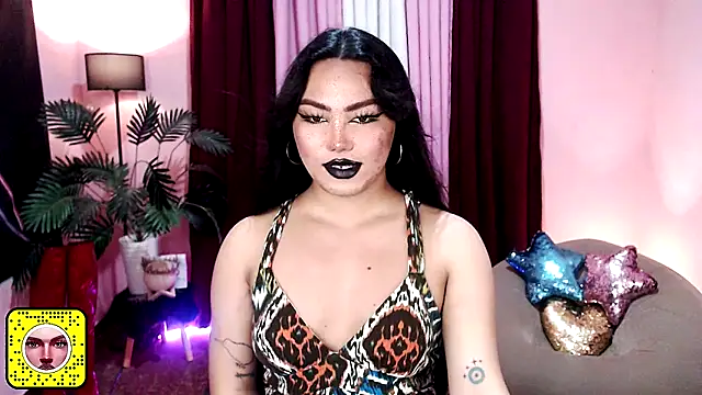 Snapshot of Unique_Maya chatting on November 7, 2025, 8:47 am Unique Maya online show from November 7, 2025, 8:47 am