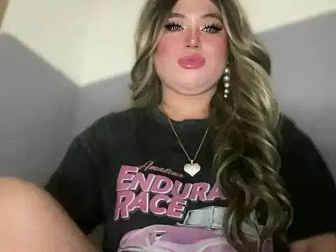 Snapshot of Naughtyrosecum chatting on October 3, 2025, 1:52 pm Naughtyrosecum online show from October 3, 2025, 1:52 pm