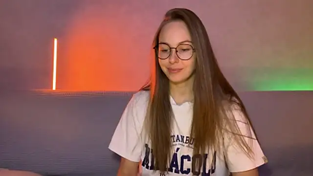 Oralaa1 online show from February 11, 2026, 6:13 pm