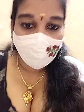 amelia-rani online show from April 17, 2026, 1:03 pm