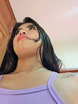 Luna 20x online show from November 19, 2025, 6:52 pm