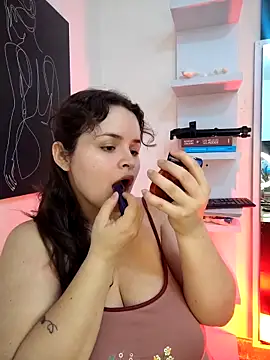 SeleneLuminari8 online show from April 10, 2026, 2:44 pm