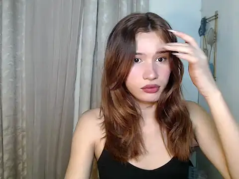 SerenaCortesi online show from May 4, 2026, 7:43 pm