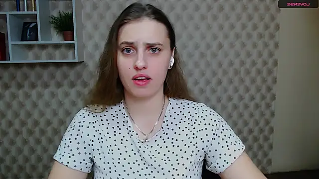 AmandaDimond  online show from December 15, 2025, 12:53 pm