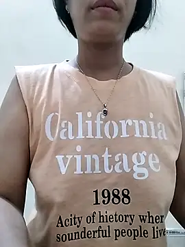 love sexy090 online show from July 16, 2026, 3:56 am
