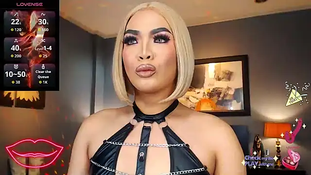 FridaHumphrey online show from September 22, 2025, 5:04 pm