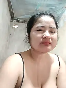 Snapshot of BigBoobs186 chatting on November 9, 2025, 1:37 am BigBoobs186 online show from November 9, 2025, 1:37 am