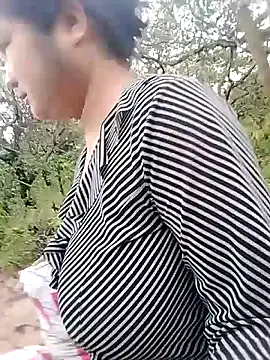 Snapshot of BigBoobs186 chatting on November 23, 2025, 11:26 pm BigBoobs186 online show from November 23, 2025, 11:26 pm