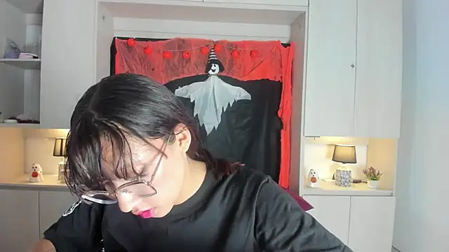 CamiGox online show from November 6, 2025, 7:37 pm