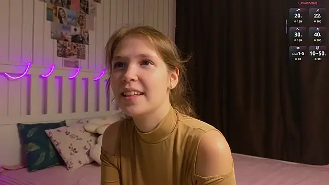 BeatrixCarIeton online show from November 7, 2025, 7:14 pm