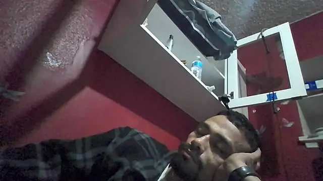 Snapshot of Cnutt310 chatting on October 12, 2025, 12:48 pm Cnutt310 online show from October 12, 2025, 12:48 pm