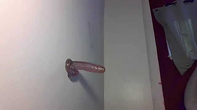 Snapshot of Cnutt310 chatting on October 17, 2025, 7:27 pm Cnutt310 online show from October 17, 2025, 7:27 pm